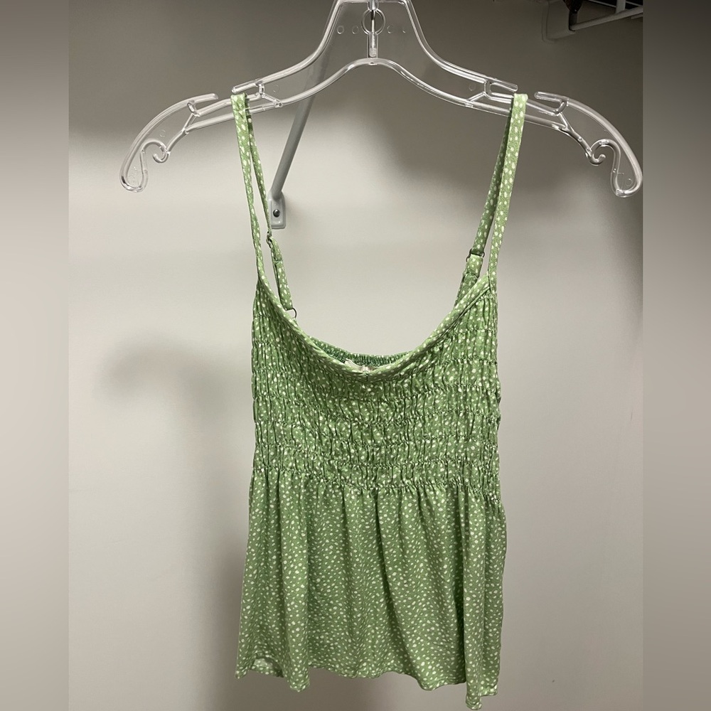 Green flowy tank top M